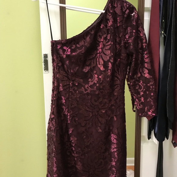 Dress - Picture 1 of 4